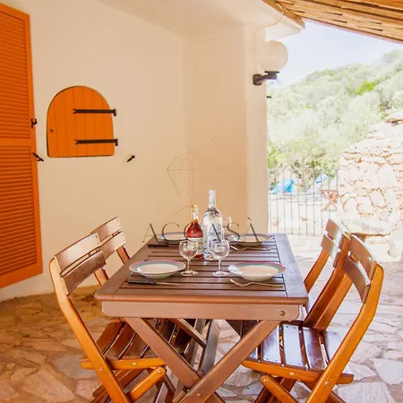 Mare E Macchia Accasa *